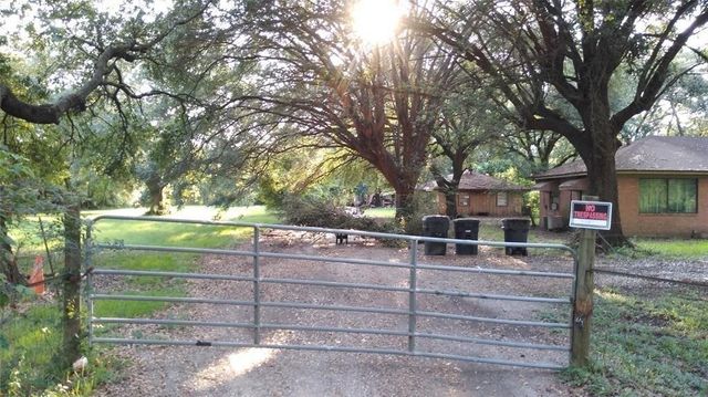 13410 Cullen Boulevard, Houston, TX 77047