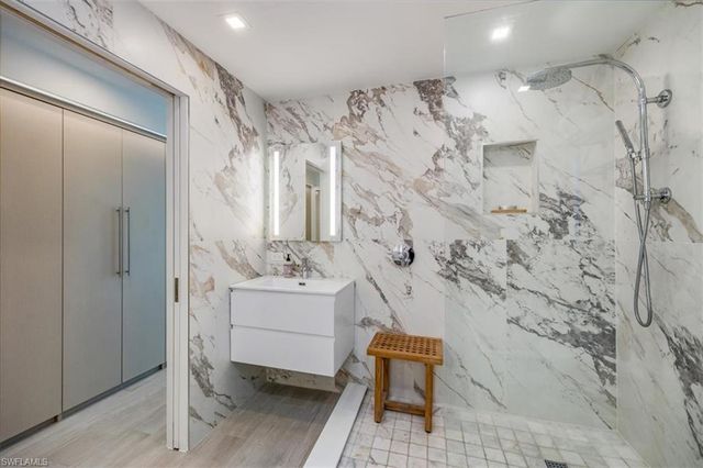 1100 8th AVE S 123F, Naples, FL 34102