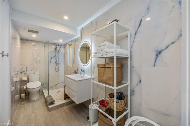 1100 8th AVE S 123F, Naples, FL 34102