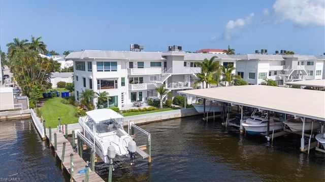 1100 8th AVE S 123F, Naples, FL 34102