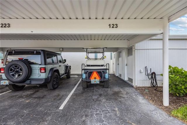1100 8th AVE S 123F, Naples, FL 34102