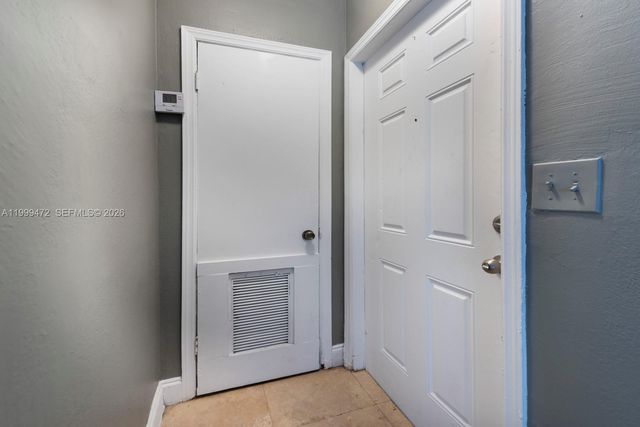 1429 SW 9th St 4, Fort Lauderdale, FL 33312