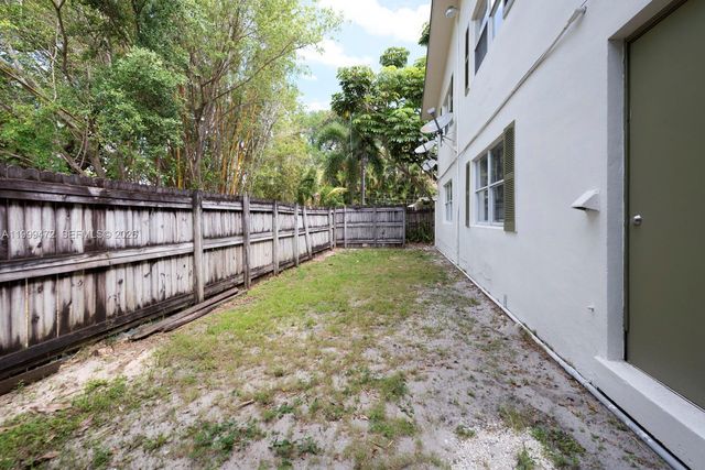 1429 SW 9th St 4, Fort Lauderdale, FL 33312