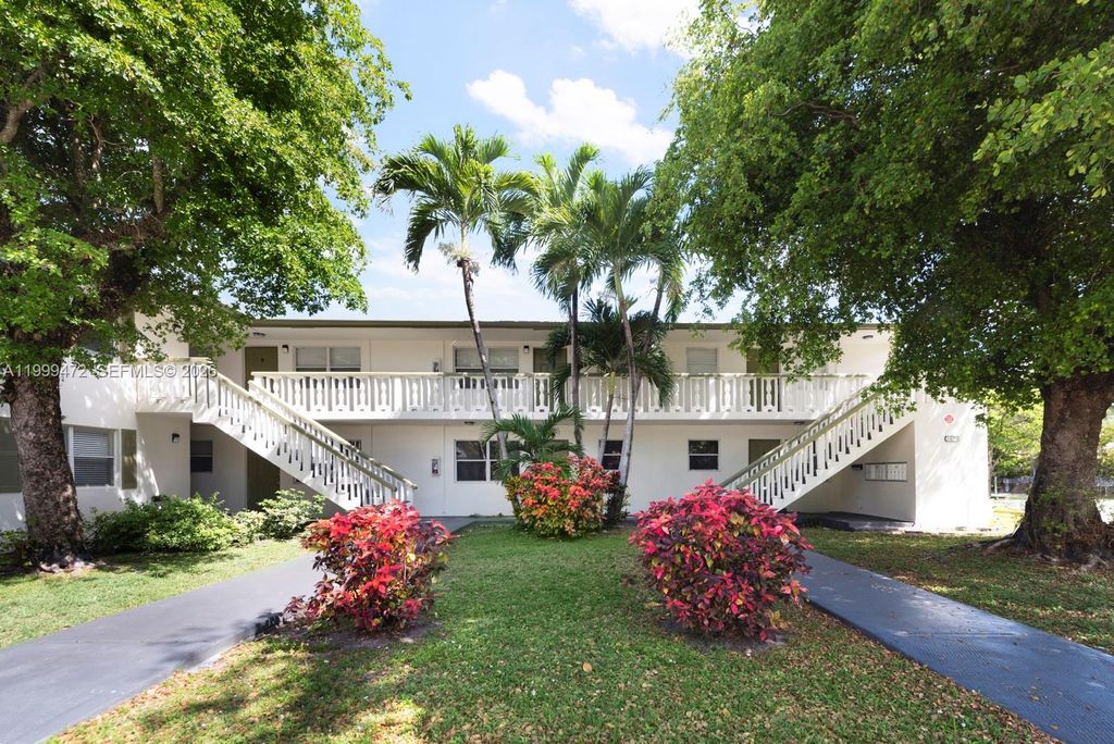 1429 SW 9th St 4, Fort Lauderdale, FL 33312