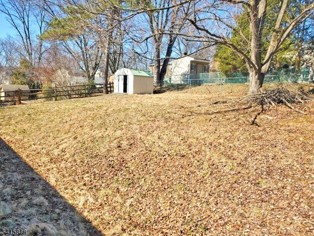 52 Valley View Rd, High Bridge Boro, NJ 08829