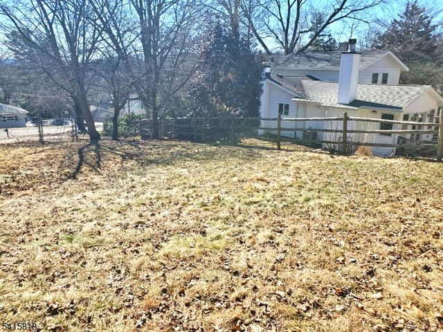 52 Valley View Rd, High Bridge Boro, NJ 08829