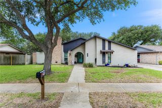 404 Seco Dr, Portland, TX 78374