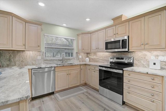 3761 COUNTRYSIDE ROAD, Sarasota, FL 34233