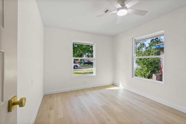 6527 Beekman Road, Houston, TX 77021