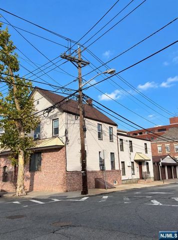 15 Hensler Street, Newark, NJ 07105