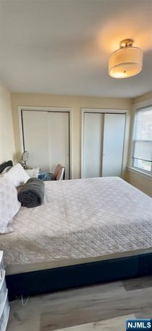 15 Hensler Street, Newark, NJ 07105