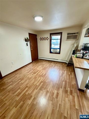15 Hensler Street, Newark, NJ 07105