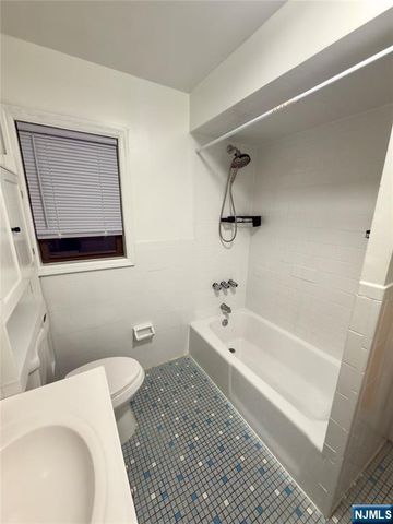 15 Hensler Street, Newark, NJ 07105