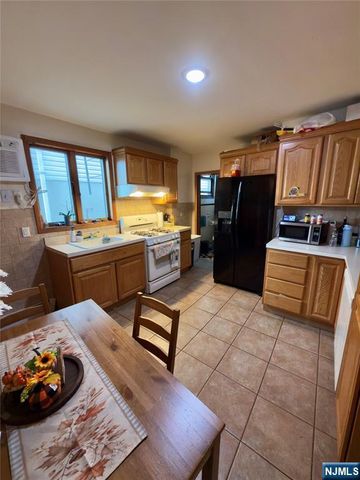 15 Hensler Street, Newark, NJ 07105