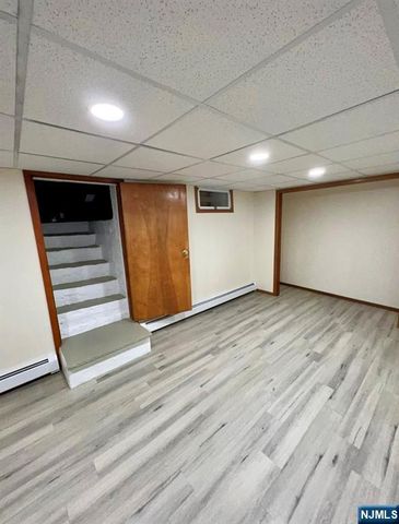 15 Hensler Street, Newark, NJ 07105