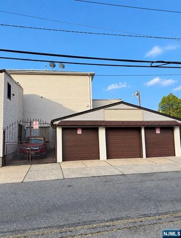 15 Hensler Street, Newark, NJ 07105