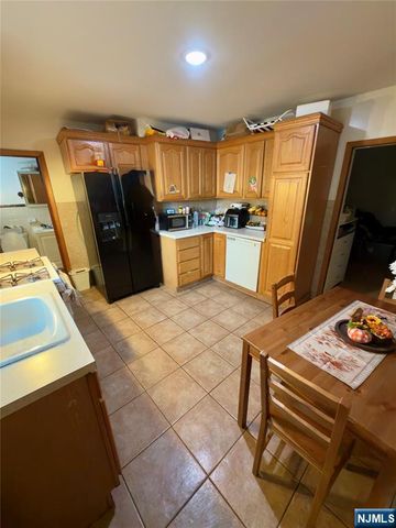 15 Hensler Street, Newark, NJ 07105
