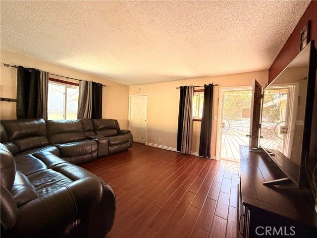 12471 Claretta, Pacoima (los Angeles), CA 91331