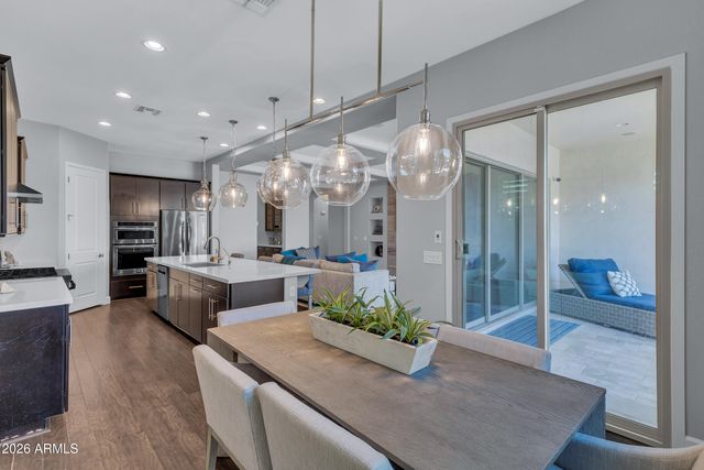 3880 E Horseshoe Place, Chandler, AZ 85249