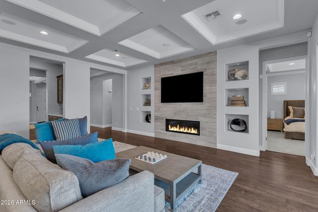 3880 E Horseshoe Place, Chandler, AZ 85249