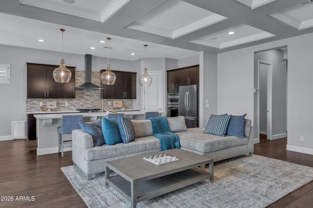 3880 E Horseshoe Place, Chandler, AZ 85249