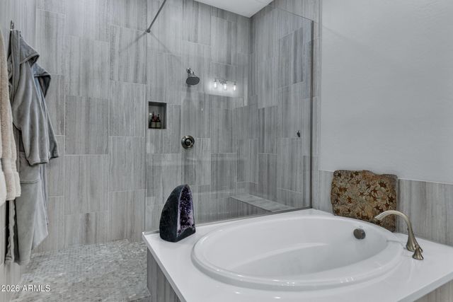 3880 E Horseshoe Place, Chandler, AZ 85249