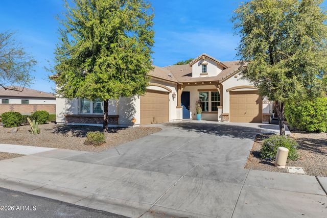 3880 E Horseshoe Place, Chandler, AZ 85249