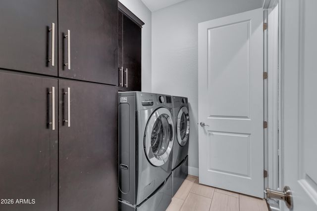 3880 E Horseshoe Place, Chandler, AZ 85249