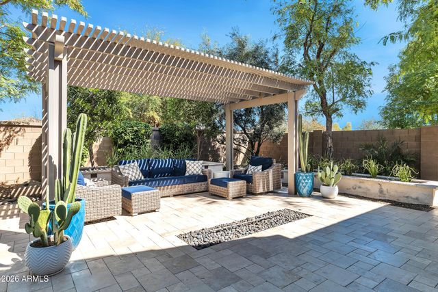 3880 E Horseshoe Place, Chandler, AZ 85249