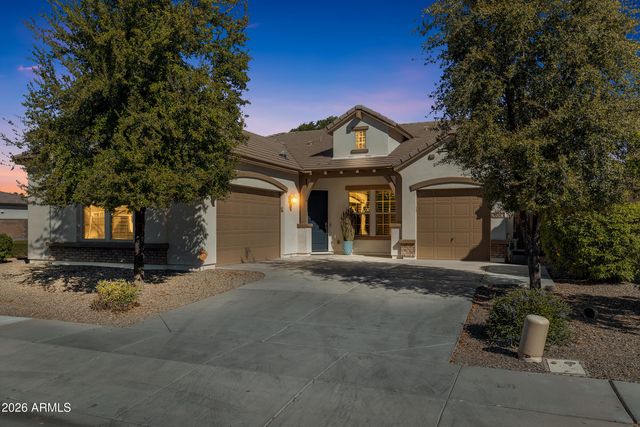 3880 E Horseshoe Place, Chandler, AZ 85249