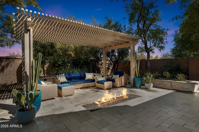 3880 E Horseshoe Place, Chandler, AZ 85249