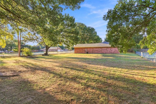 304 Sage Trail, Springtown, TX 76082