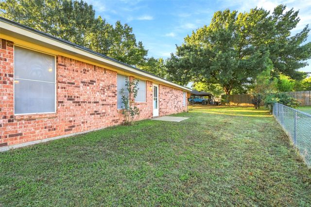 304 Sage Trail, Springtown, TX 76082