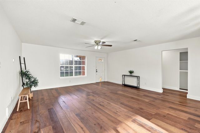 304 Sage Trail, Springtown, TX 76082