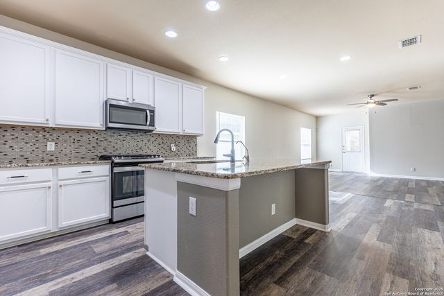 415 Unicorn, San Antonio, TX 78245