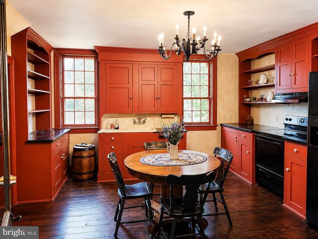 206 E KING ST, East Berlin, PA 17316