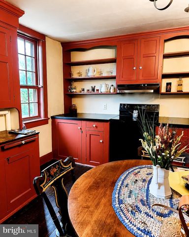 206 E KING ST, East Berlin, PA 17316