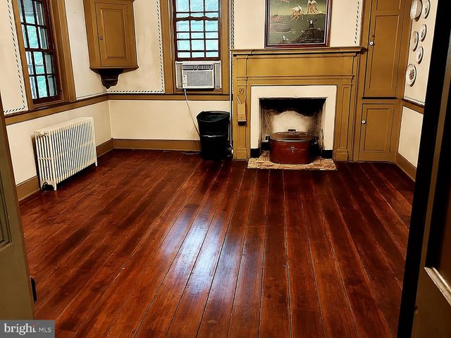206 E KING ST, East Berlin, PA 17316