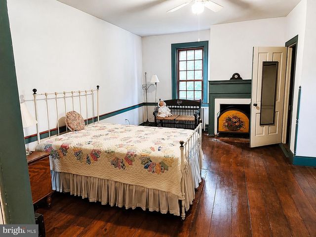 206 E KING ST, East Berlin, PA 17316