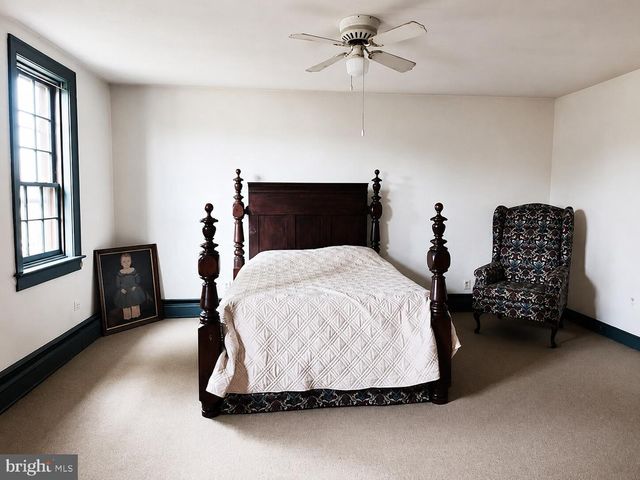 206 E KING ST, East Berlin, PA 17316