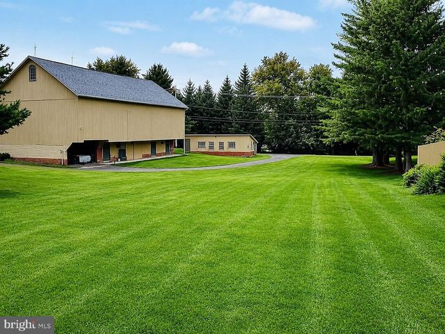 206 E KING ST, East Berlin, PA 17316