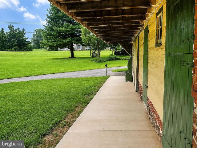 206 E KING ST, East Berlin, PA 17316