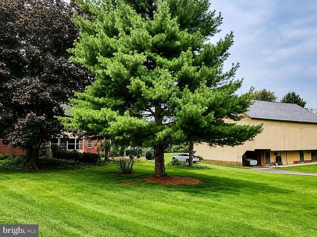 206 E KING ST, East Berlin, PA 17316