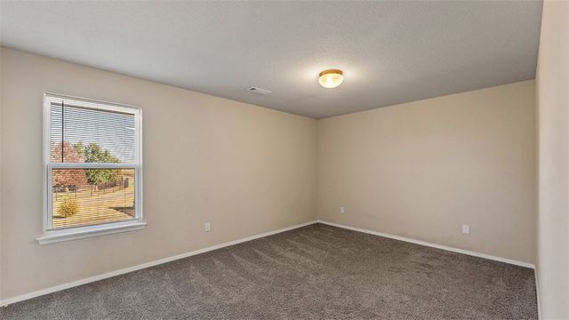 612 Woodcreek Loop, Lowell, AR 72745