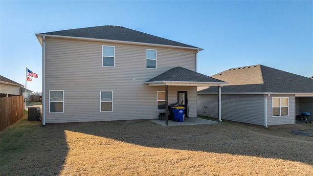 612 Woodcreek Loop, Lowell, AR 72745