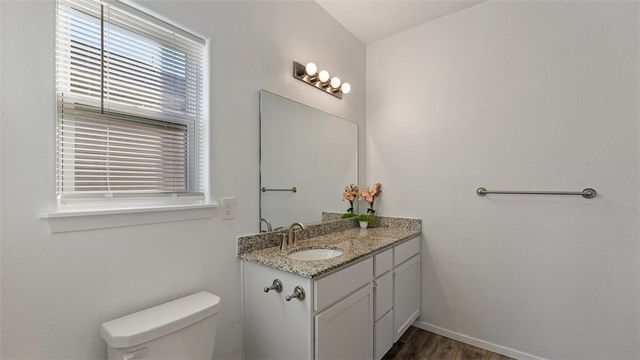 612 Woodcreek Loop, Lowell, AR 72745