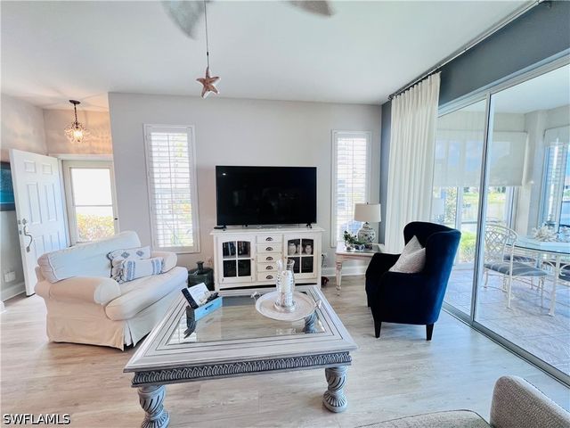 3250 W Crown Pointe BLVD 101, Naples, FL 34112
