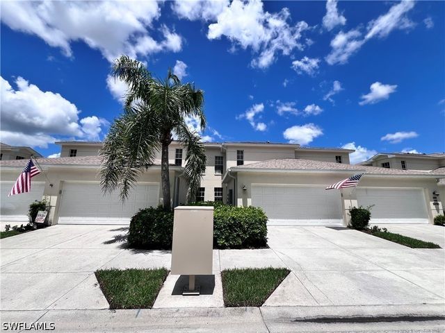 3250 W Crown Pointe BLVD 101, Naples, FL 34112