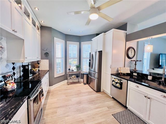 3250 W Crown Pointe BLVD 101, Naples, FL 34112