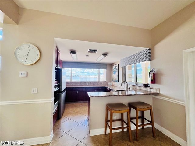 3250 W Crown Pointe BLVD 101, Naples, FL 34112